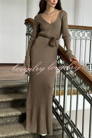 Solid Color V-neck Long-sleeved Slim-fit Elegant Knit Maxi Dress