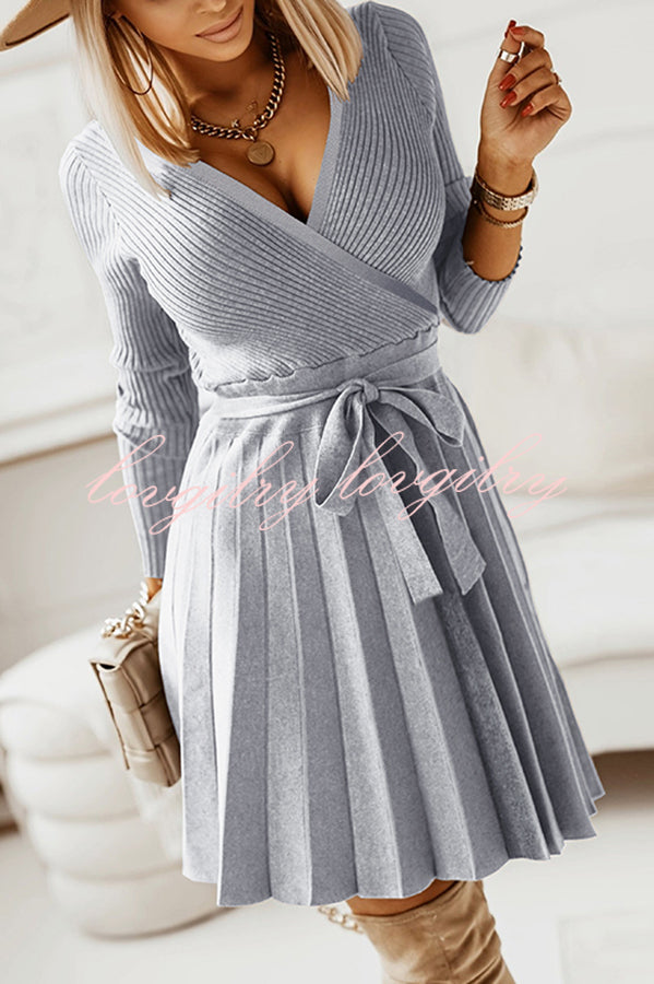 Pioe V Neck Pleated Knit Lace Up Mini Dress