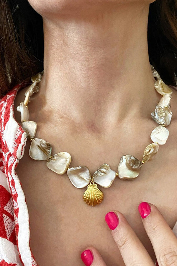 Fashionable Irregular Shell Stitching Necklace