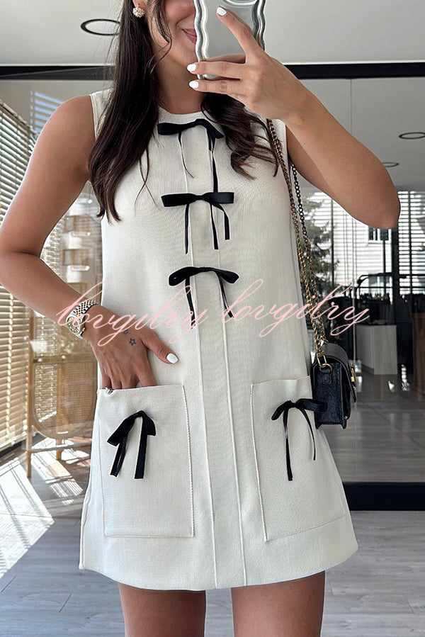 Stylish Contrasting Bow-embellished Pocket Knit Mini Dress