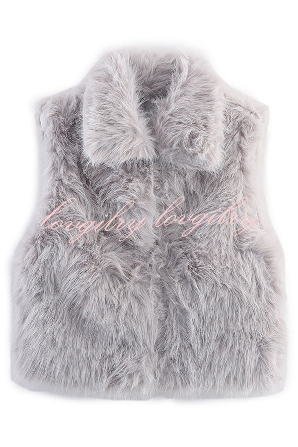 Stylish Collared Sleeveless Short Faux Fur Vest