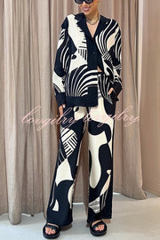 Weekend Escape Exclusive Print Contrast Trims Drape Blouse