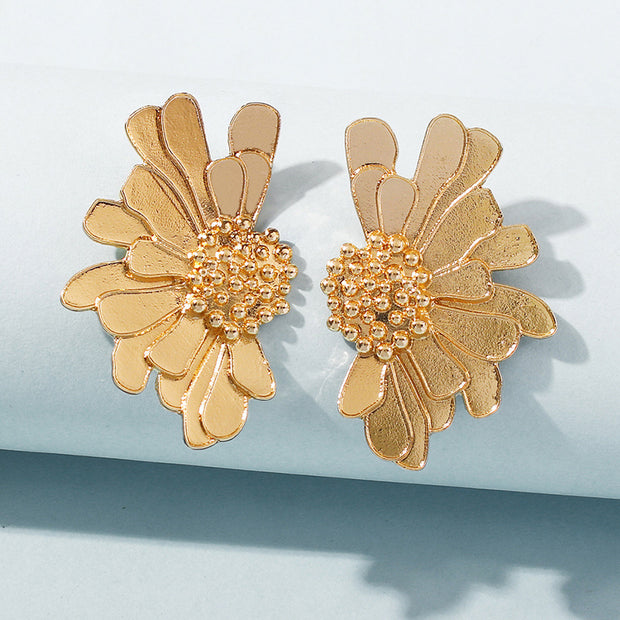 Retro Alloy Floral Pattern Earrings