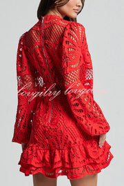 Solid Color Hollow Long-sleeved Waisted Lace Mini Dress