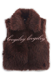 Stylish Collared Sleeveless Short Faux Fur Vest