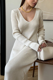Solid Color V-neck Long-sleeved Slim-fit Elegant Knit Maxi Dress